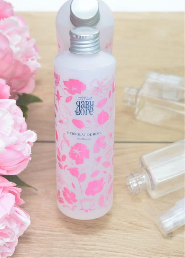 Produit hydrolat de rose